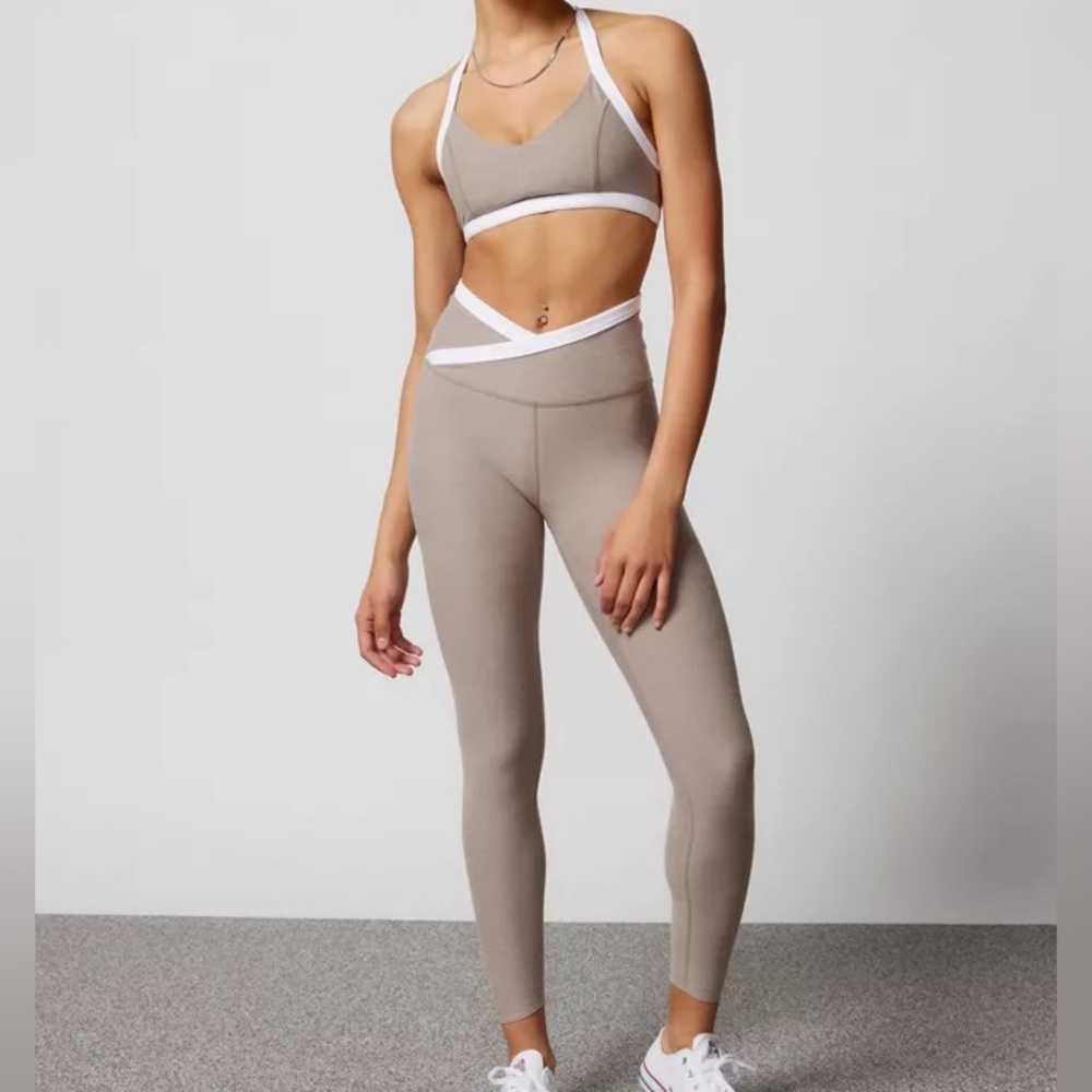 Beyond Yoga Outline Spacedye Birch Heather set